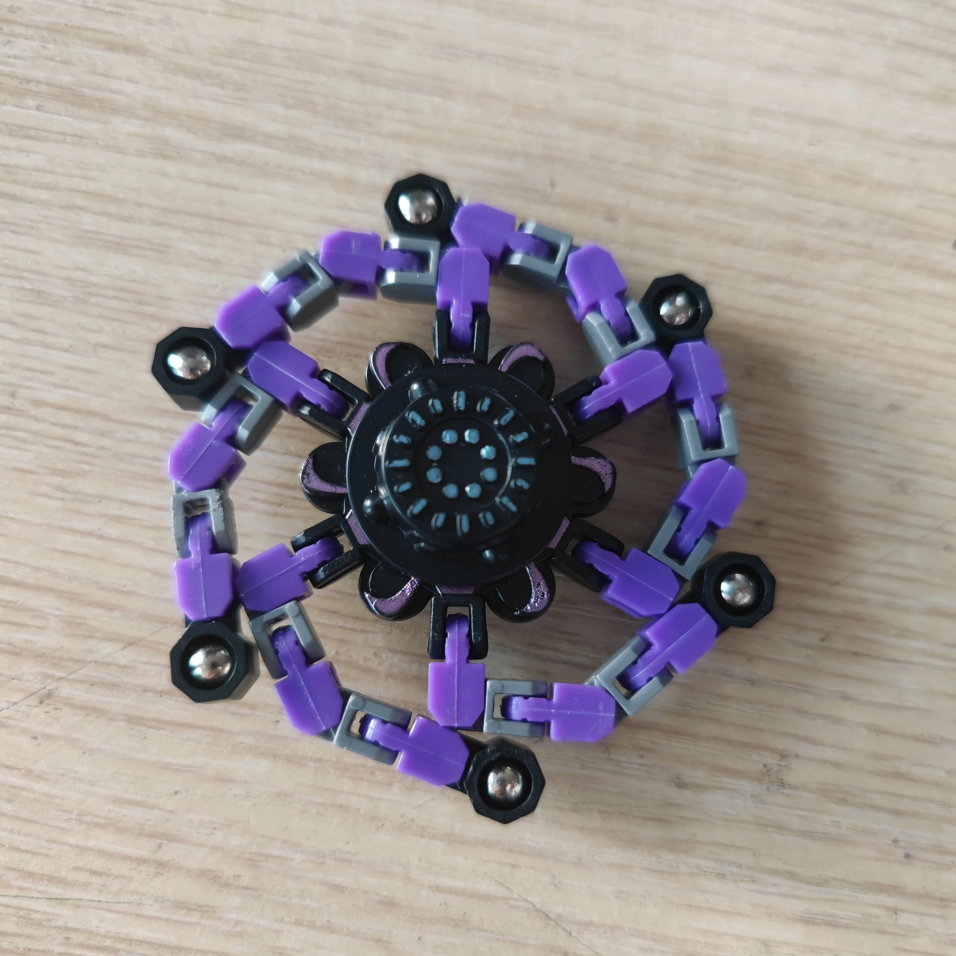 Colorful Deformed Fidget Chain Toy for All Ages - Stress Relief and Fun Gift