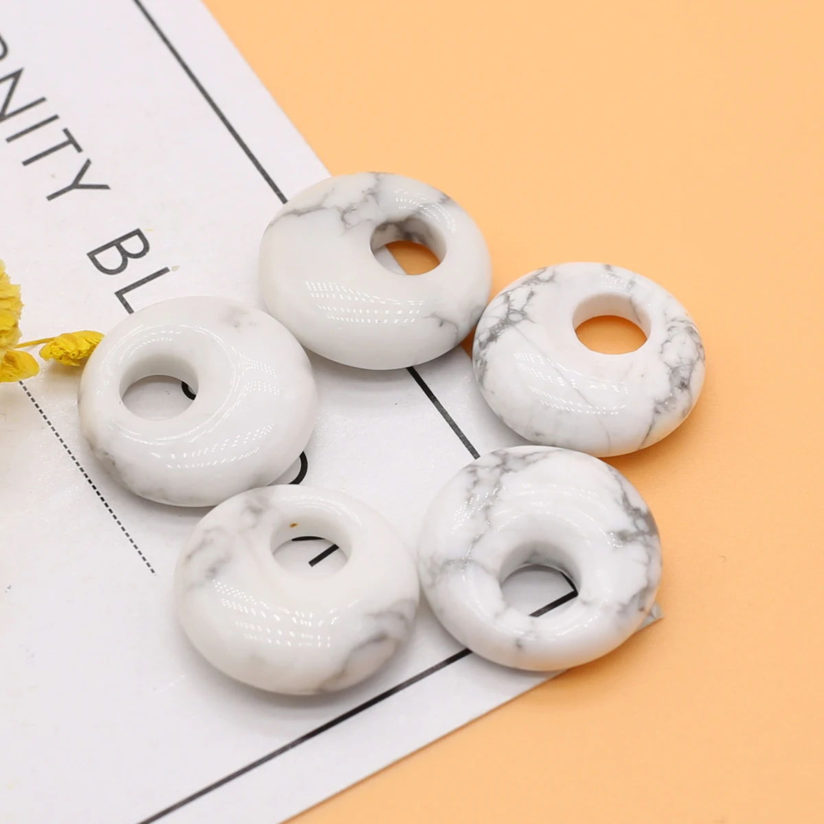 

1pcs Natural Stone Big Hole Beads Quartzs White Turquoise Beads for Making DIY Jewerly Necklace Earrings Bracelets 18mm
