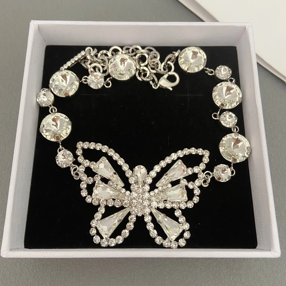 

New full heavy industry bow crystal necklace