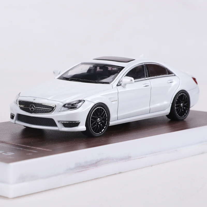 MJ 1:64 CLS63 Travel Version And Sedan Version Alloy Model Car