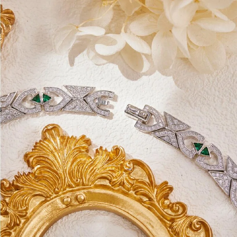 Boucles D’oreilles Pendantes Créateur – Art Déco – Métal Plaqué Or – Anciennes