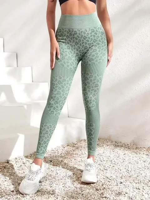 Leopard Print Seamless Leggings 16