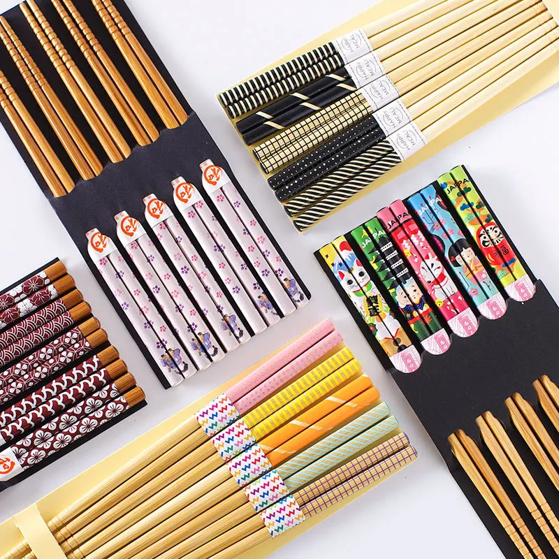 Reusable non slip non moldy sushi chopsticks Natural bamboo and wood chopsticks Cat Flower Multi color Wooden Chopsticks set