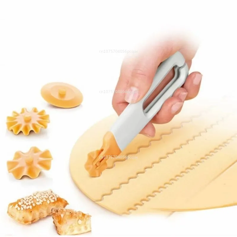 1PC Dumplings Pastry Wheel Cutter Pasta Ravioli Crimper for Home and Kitchen Use Cookie Dumpling Tools Baking Accessories