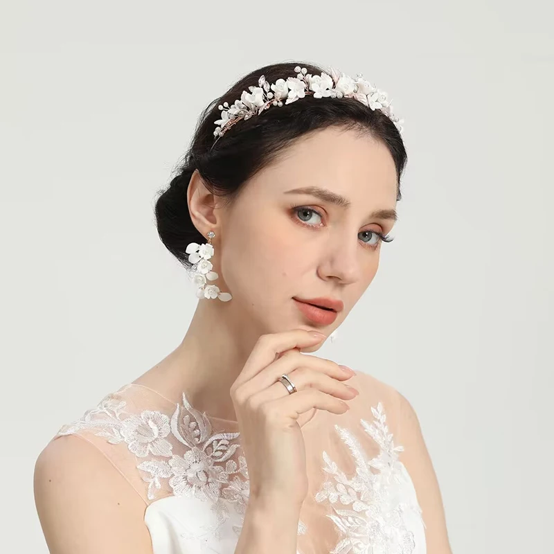 SLBRIDAL Handmade Luxury Alloy Leaf Rhinestones Pearls Ceram Flower Bridal Tiara Wedding Bridesmaids Crown Women Hair Jewelry