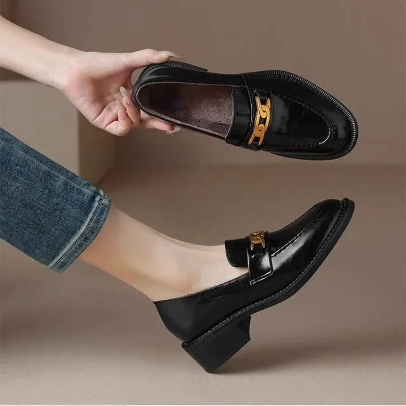 Autumn Winter Metal Chains Sneakers Women Med Heel Leather Flats Oxfords Women's Flat Shoes Round Toe Loafers Shoes Female
