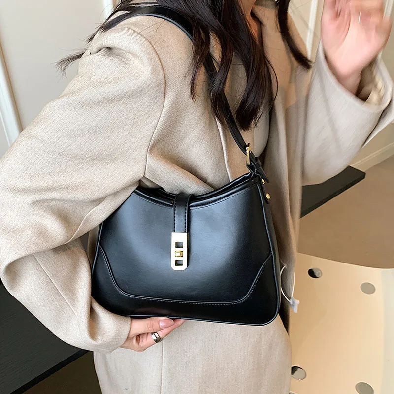 

New Trend Saddle Shoulder Side Bags 2023 Summer Designer Trend Crossbody Bag Small PU Leather Fashion Handbags and Purses Solid