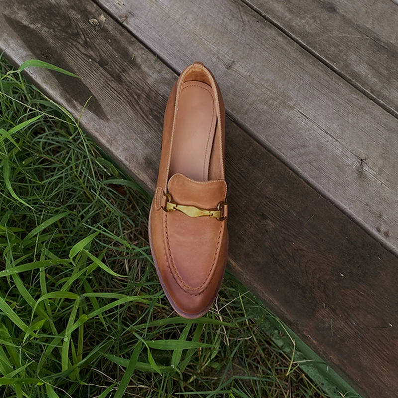 

Heihaian Loafers 2023 Fall New Retro Style Commuter Single Shoes Metal Decoration Chunky Heel Round Toe Single Shoes For Women