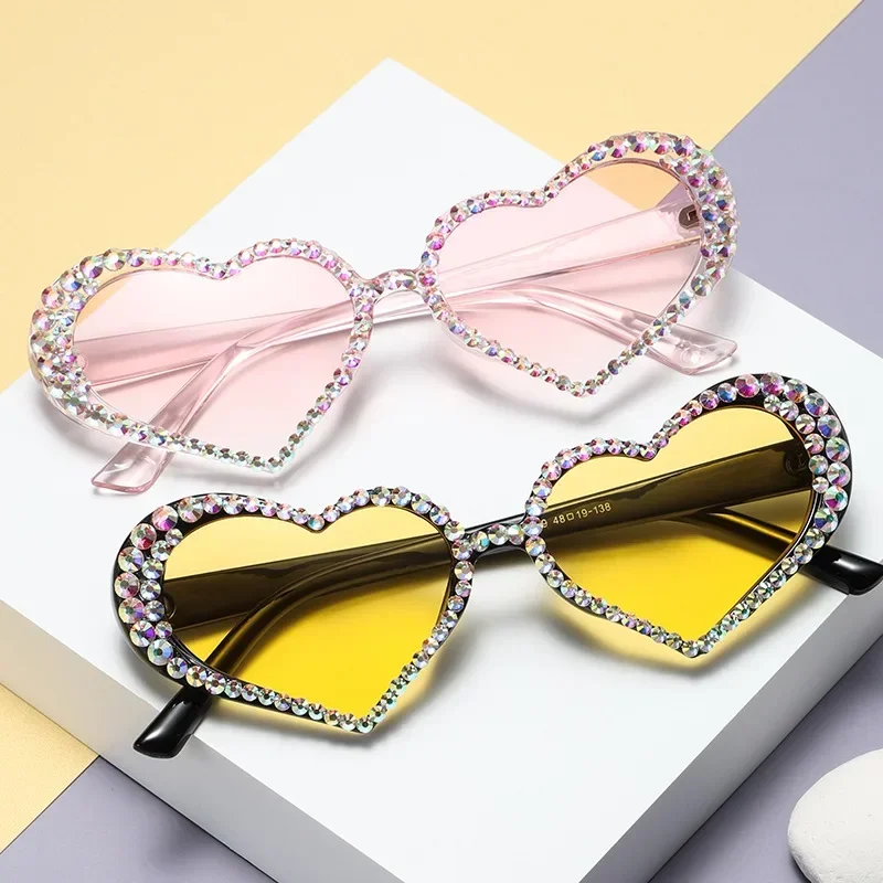 

Y2k Women Sunglasses Love Diamond-studded Glasses Brand Designer Outdoor Sun Protection UV Sunglasses UV400 Oculos De Sol