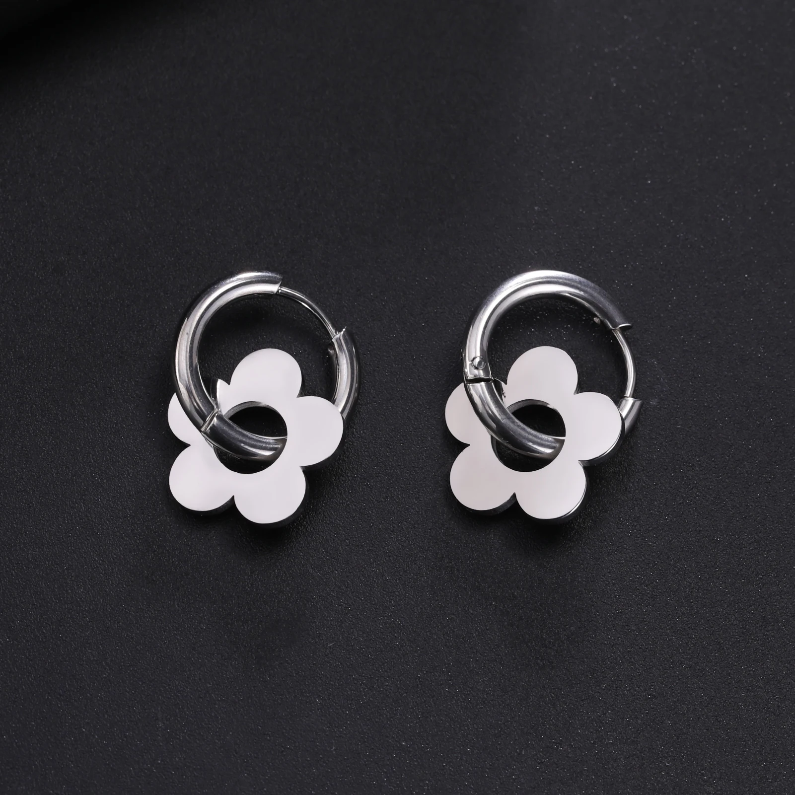 Cazador Niedliche Blumen-Tropfenohrringe für Frauen 2026, trendige Goldfarbe, Edelstahl, neu in Ohrringen, Party, Hochzeit, Schmuck, Geschenk – Detail 9