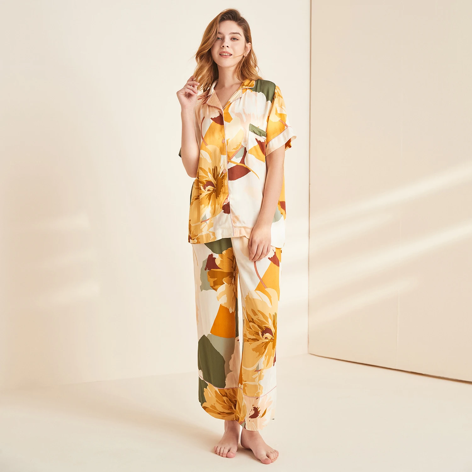 

Cool Summer Rayon Sateen Printed Flower Pajamas for Women short sleeve PJ set 2 pcs with Long pants Sleepwear Loungewear