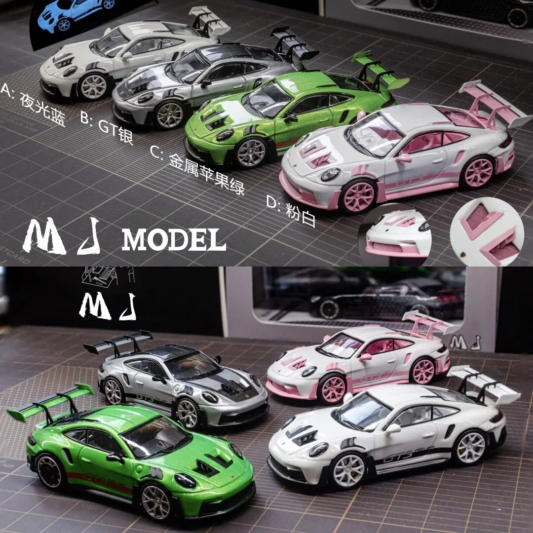 MJ 1: 64 911 992 RS Christmas Edition Alloy Car Model