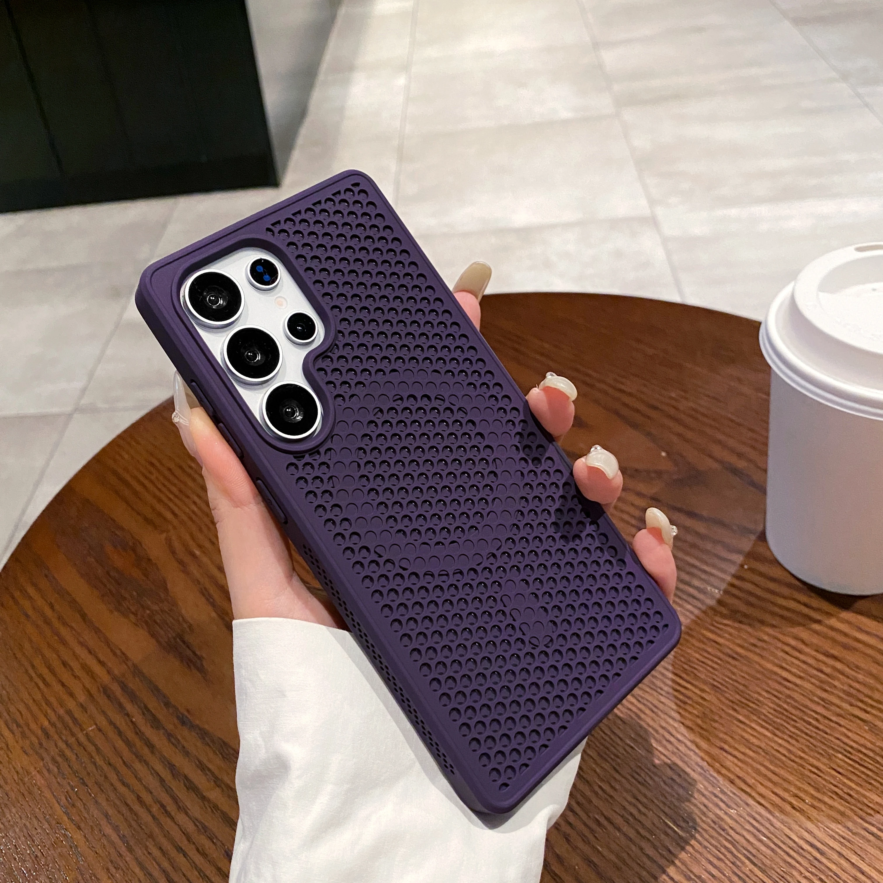 Magnetic Heat Dissipation Mesh Case with Breathable Cooling Grid Design