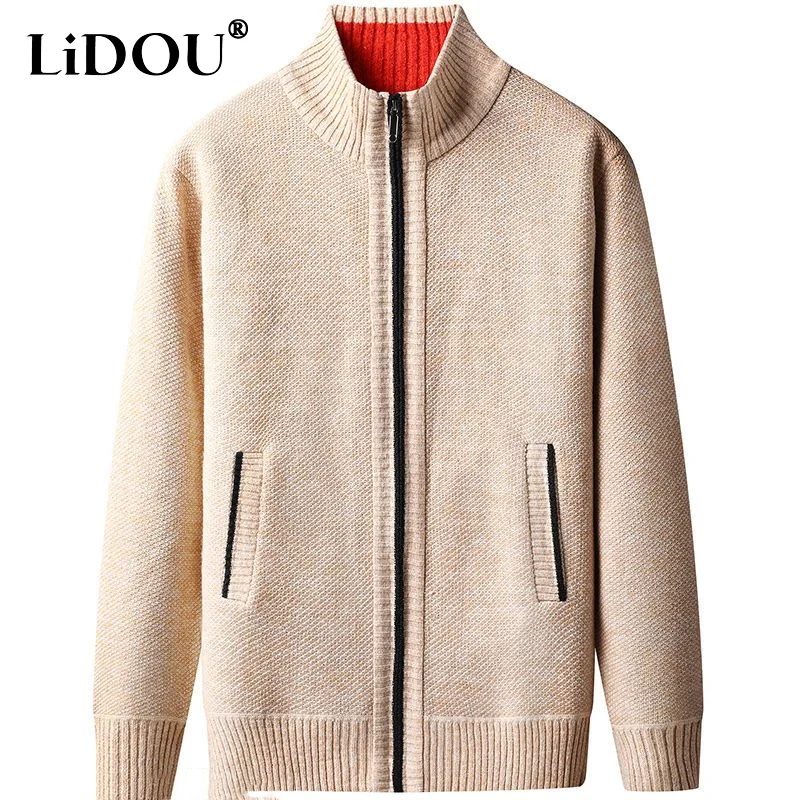 2023 Autumn Winter New Solid Color Fashion V-neck Cardigan Man High Street Casual Zipper Pockets Plus Velvet Warm All-match Coat korean trendy ins personalized street illusion letter jeans women washable buttons zipper pockets loose straight wide leg pants