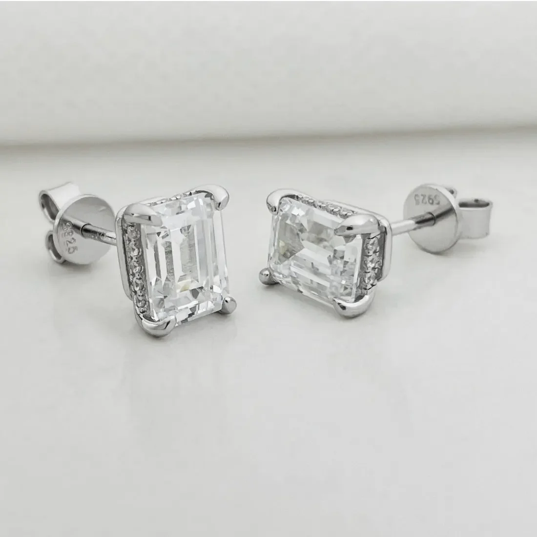 Total 4 Carats Emerald Cut Moissanite Earring For Women Solid 925 Sterling Silver Stud Earrings VVS D Color GRA Certificate