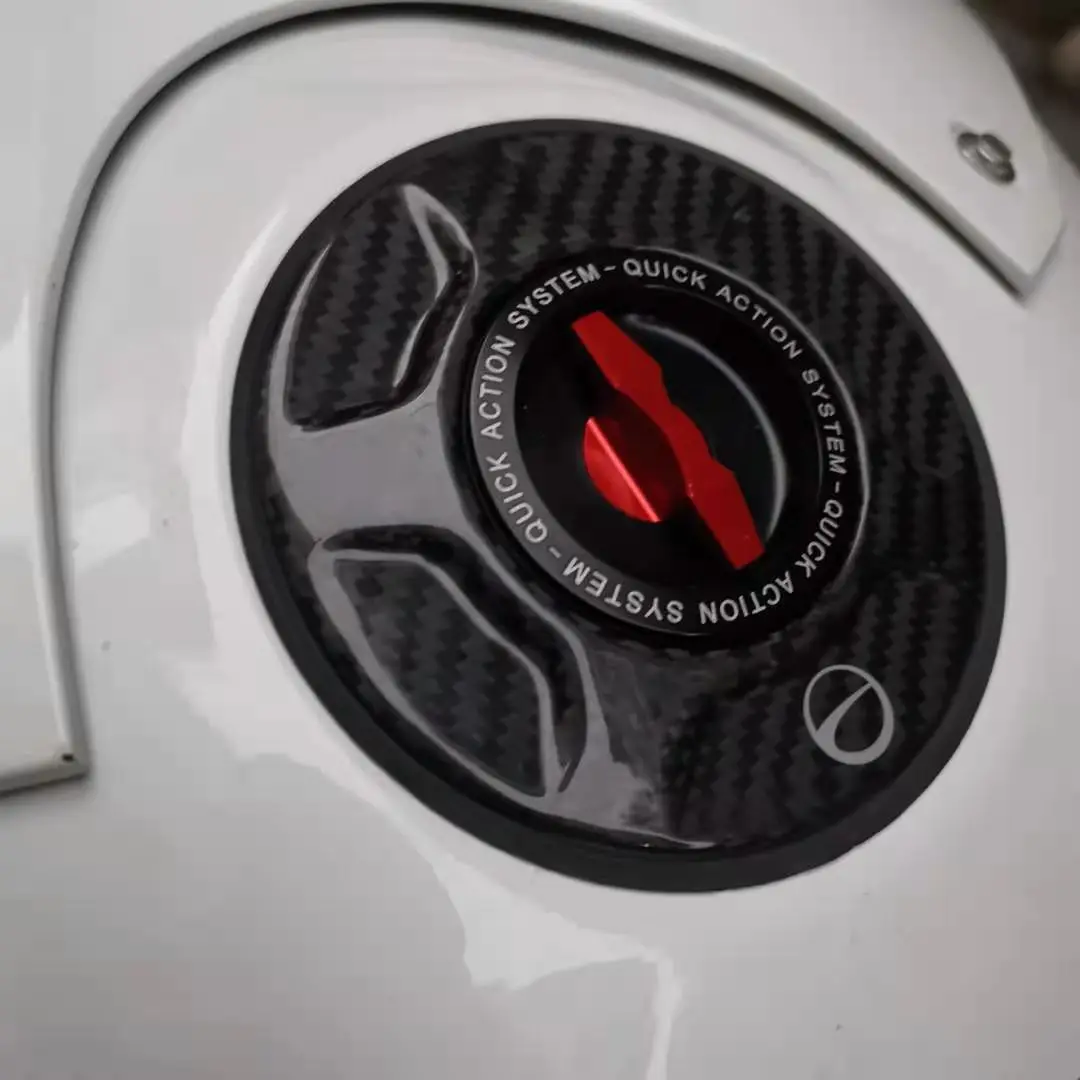 Twill Weave Carbon Fiber Motorcycle Accessories Quick Release Key Fuel Tank Gas Oil Cap Cover For Ducati Superleggera Diavel