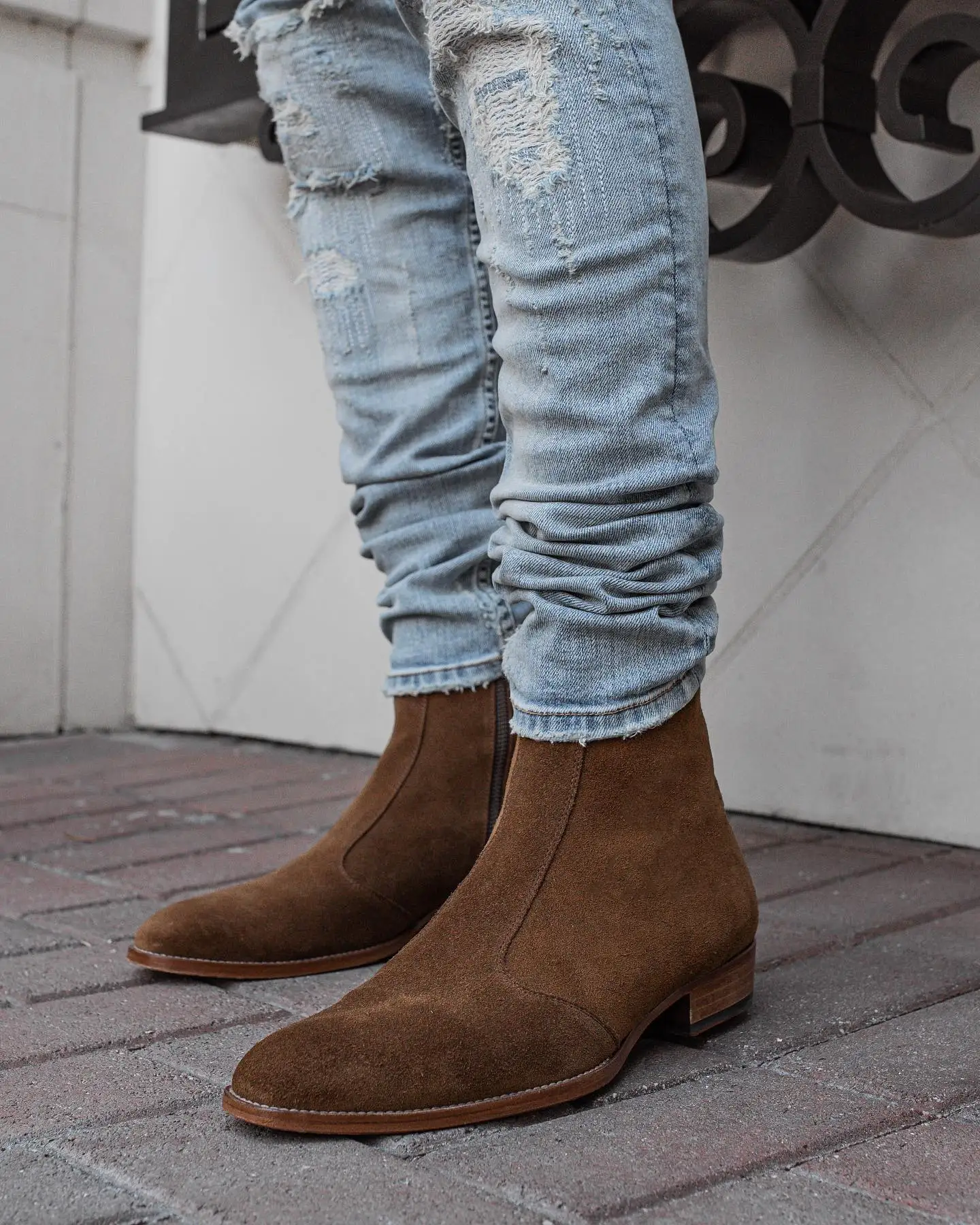 

Men Suede Vintage Chelsea Boots British Zip High-Top Cowboy Motorcycle Ankle Boots European and Man Casual Business Party Shoes