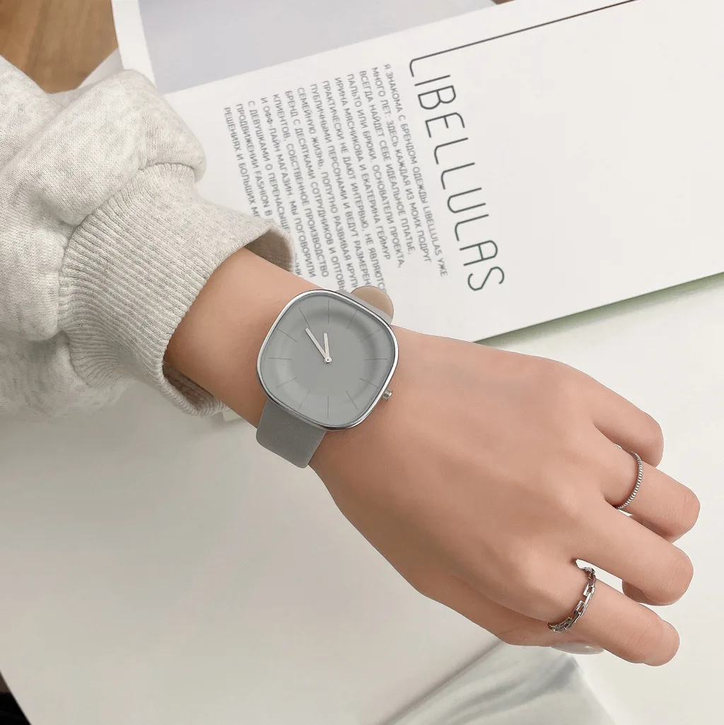 

Montre Femme 2022 Women Watches Top Brand Luxury Designer Watch for Women New Couple Wristwatches Quartz Clock Reloj Hombre