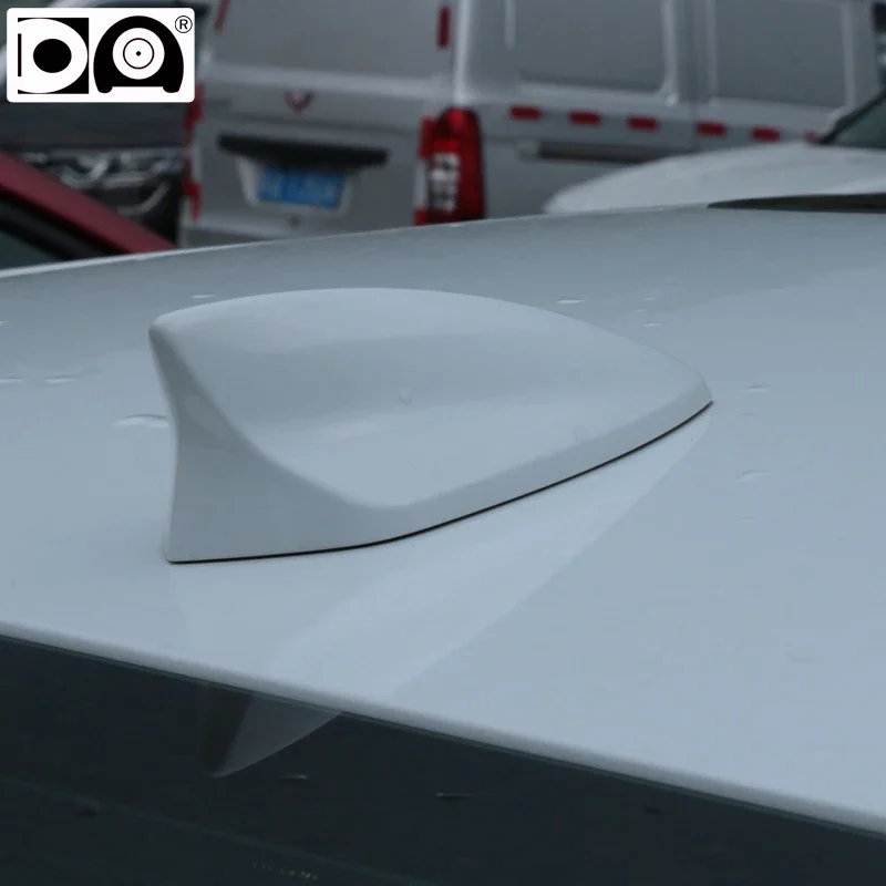 Universal 5D Shark Fin Antenne Auto Auto Radio Antennen FM AM Stärkeres Signal Klavier Farbe Für Alfa Romeo 156 147 159 – Detail 8