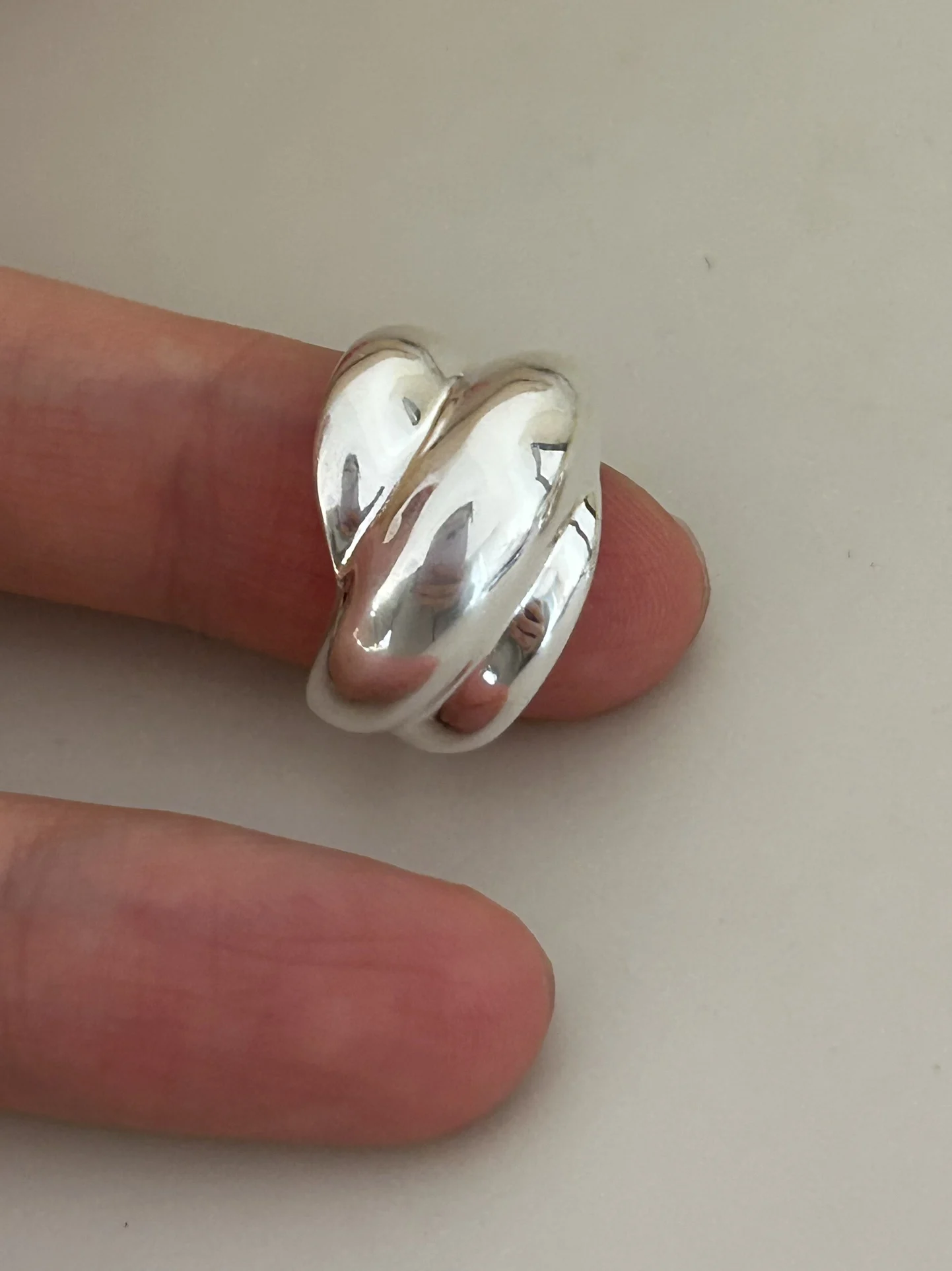 

Корейская версия широколицевых волнистых колец, модное и простое универсальное блестящее женское кольцо с волнистым дизайном