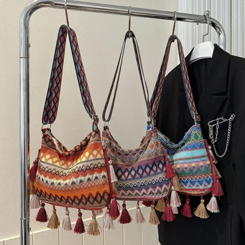 Classic women's handbag with ethnic tassels, handwoven crossbody bag for ladies, hippie bag, shoulder bags for women, handbag.