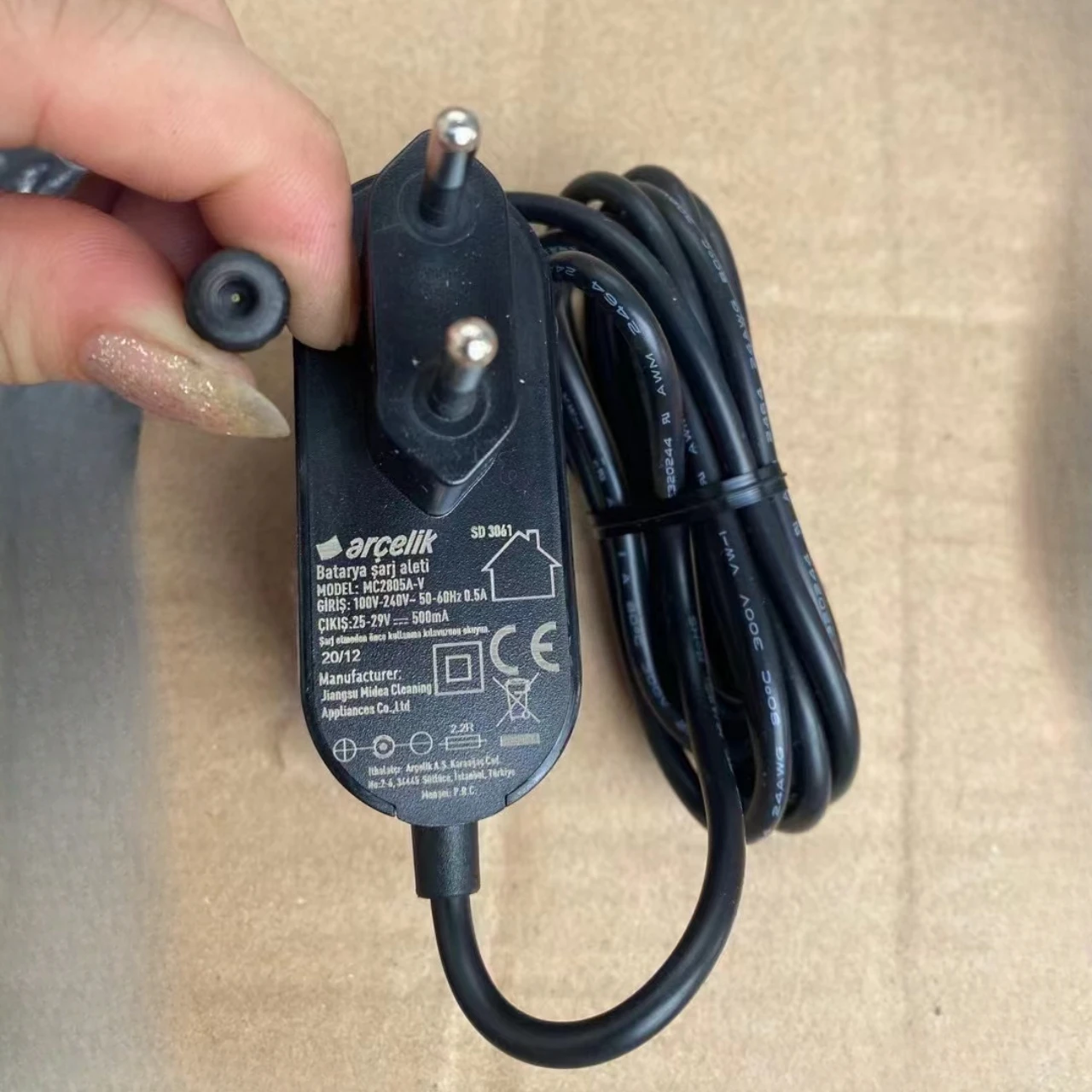 Chargeur 0,5 A Pour Aspirateurs Midea V5, P5s, P5 Pro, P6, P6 Snow - Modèle MC2805B-V 25 V