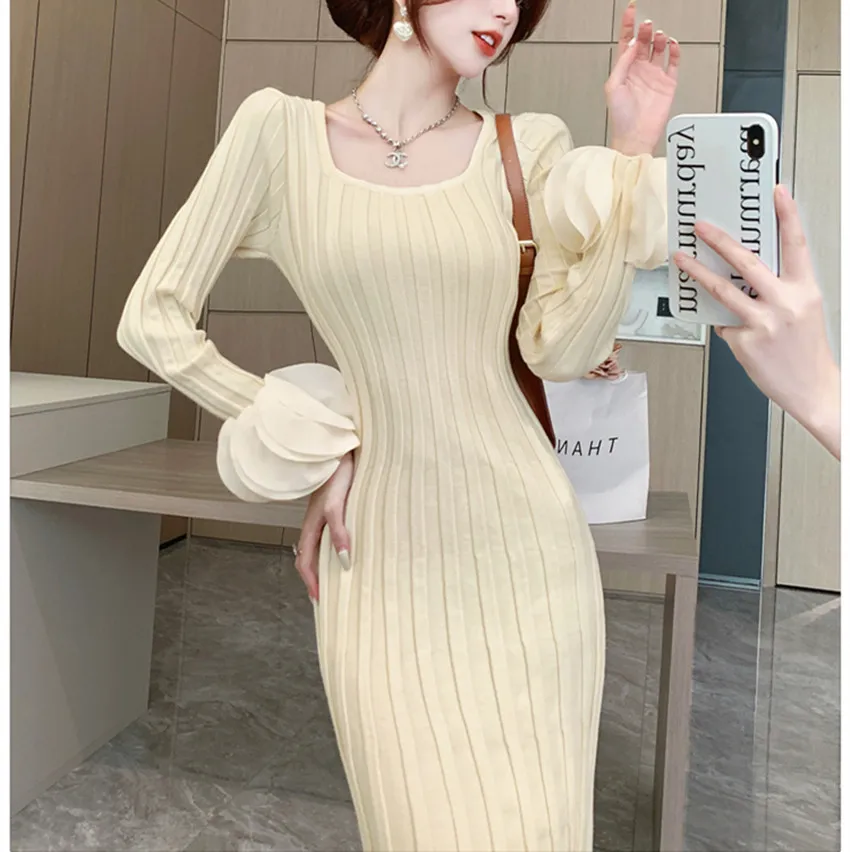 

Элегантное женское трикотажное плиссированное платье миди с квадратным вырезом, шикарное модное осенне-зимнее однотонное облегающее платье с длинными рукавами-лепестками