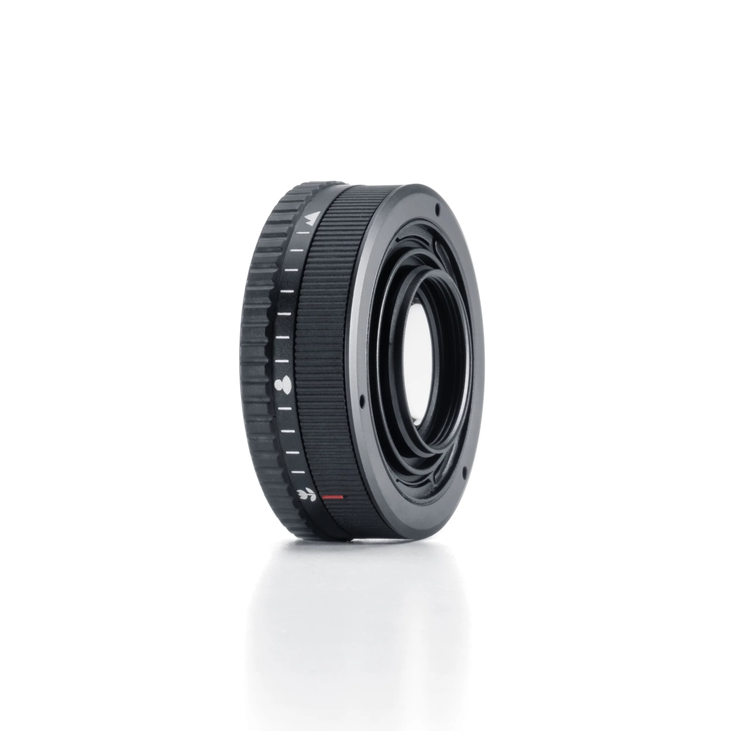 Gros plan sur l'Objectif Macro pour DJI Osmo Action 6, réglage de la mise au point manuelle 11-75cm.