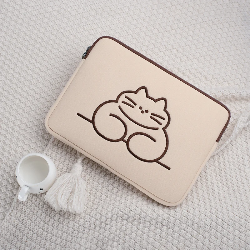 Chic and Stylish Laptop Sleeve - Protective Carrying Case