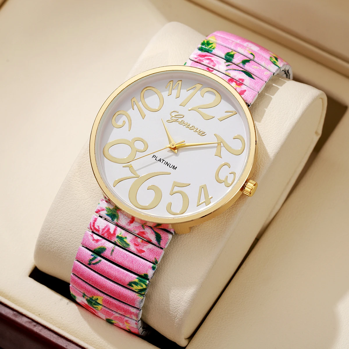 Women's Watch Fashion Printed Elastic Band Exquisite and Versatile Digital Dial Quartz Watch Combination Set (Box Not Included)