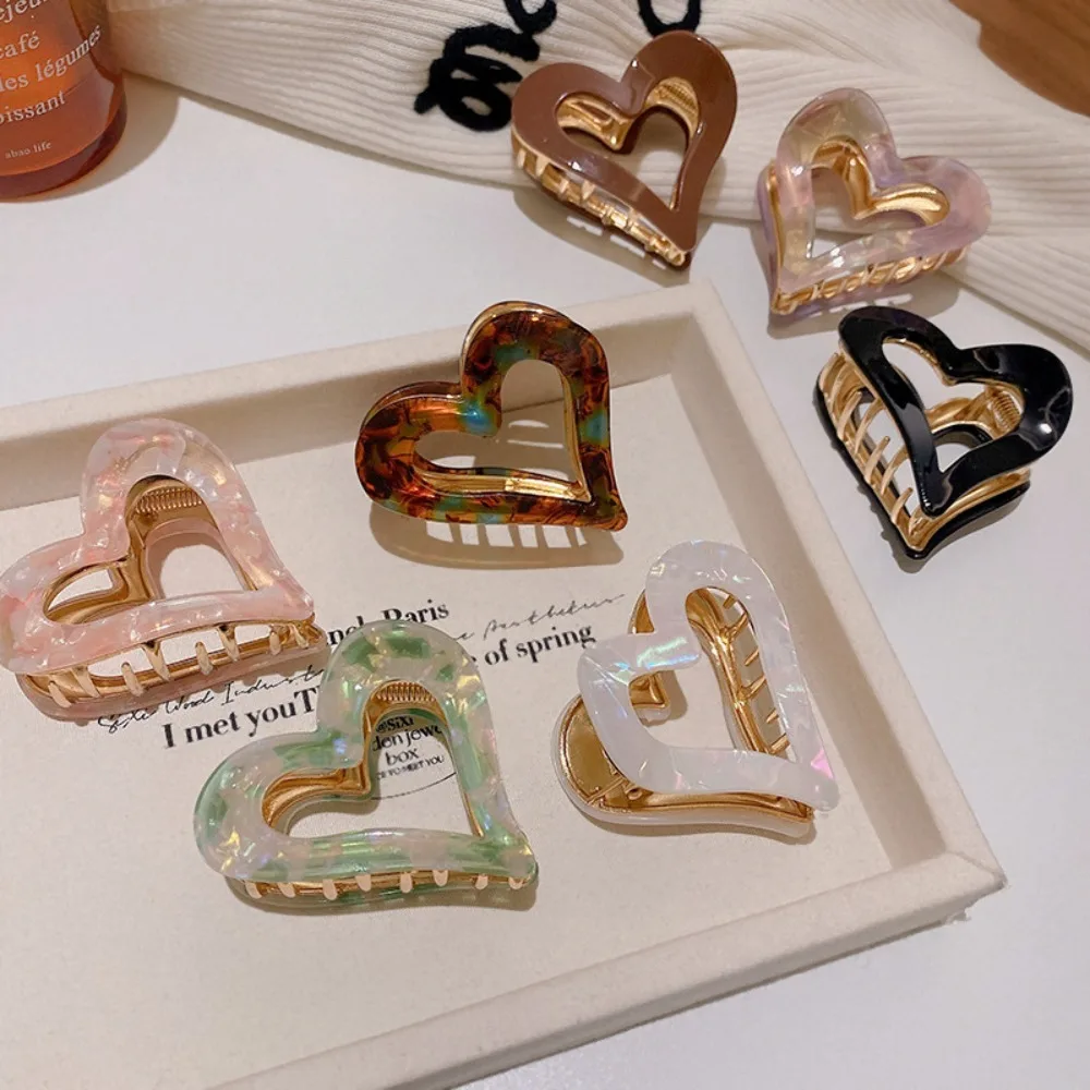 Description Picture 2 of itemY2k Love Heart Hair Claw Elegant Hollow Resin Ponytail Claw Clip Hair Accessories Kroean Style Geometric Shark Clip Girl