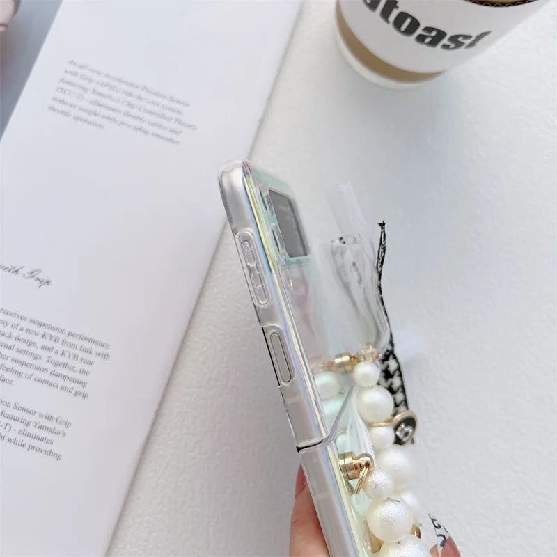 Fashion Clear Laser Phone Case For Samsung Galaxy Z Flip 3 2 1 Cover Cute Pearl Hand Chain Pendant Hard Cases For Z Flip3 5G z flip3 cover