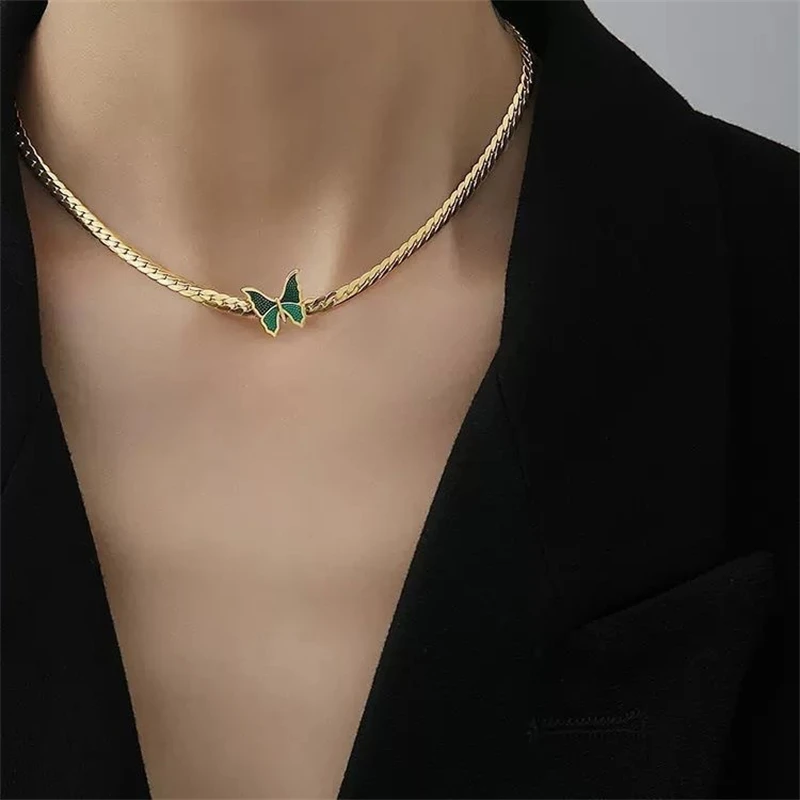 

2023 new titanium steel diamond-encrusted green butterfly fashion high-grade temperament all match necklace niche design