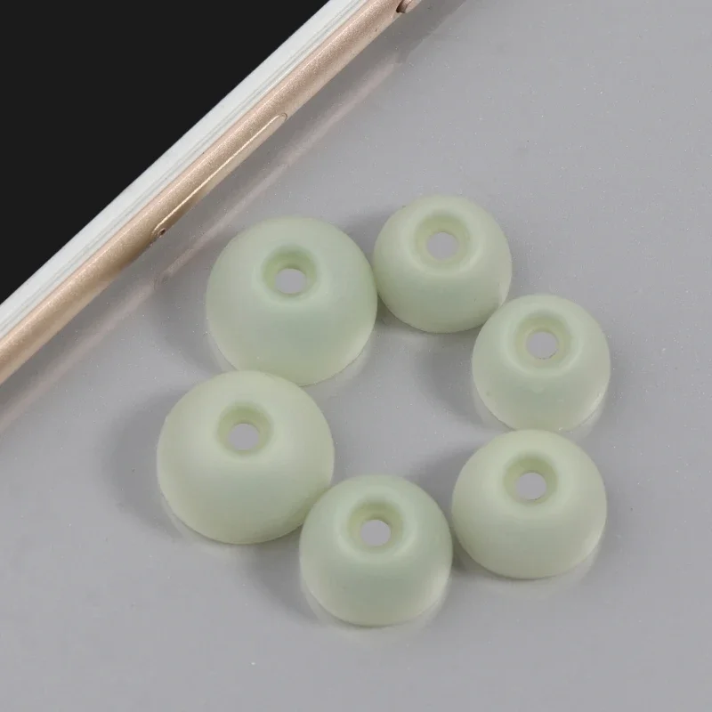 Silicone Earbuds Covers - Soft In-Ear Tips for Sports Earphones (3 Pairs)