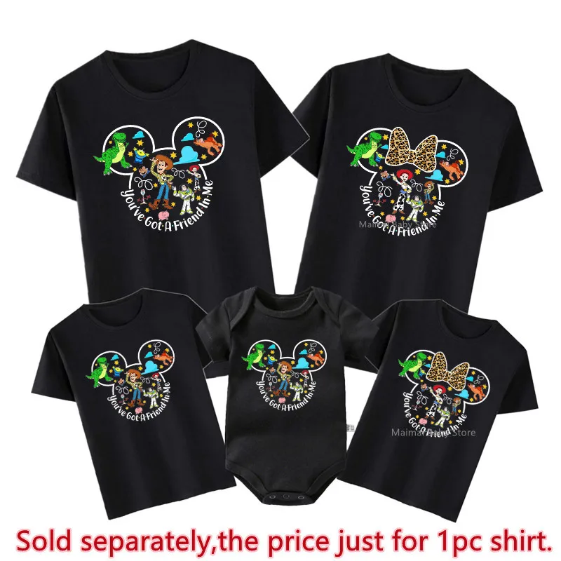 thumbnail image 5 of Nuevas camisetas familiares a juego de Disney Toy Story Mickey Minnie Divertidas camisetas para las vacaciones familiares en Disneyland con el texto "Tienes un amigo en mí", 5 of 5