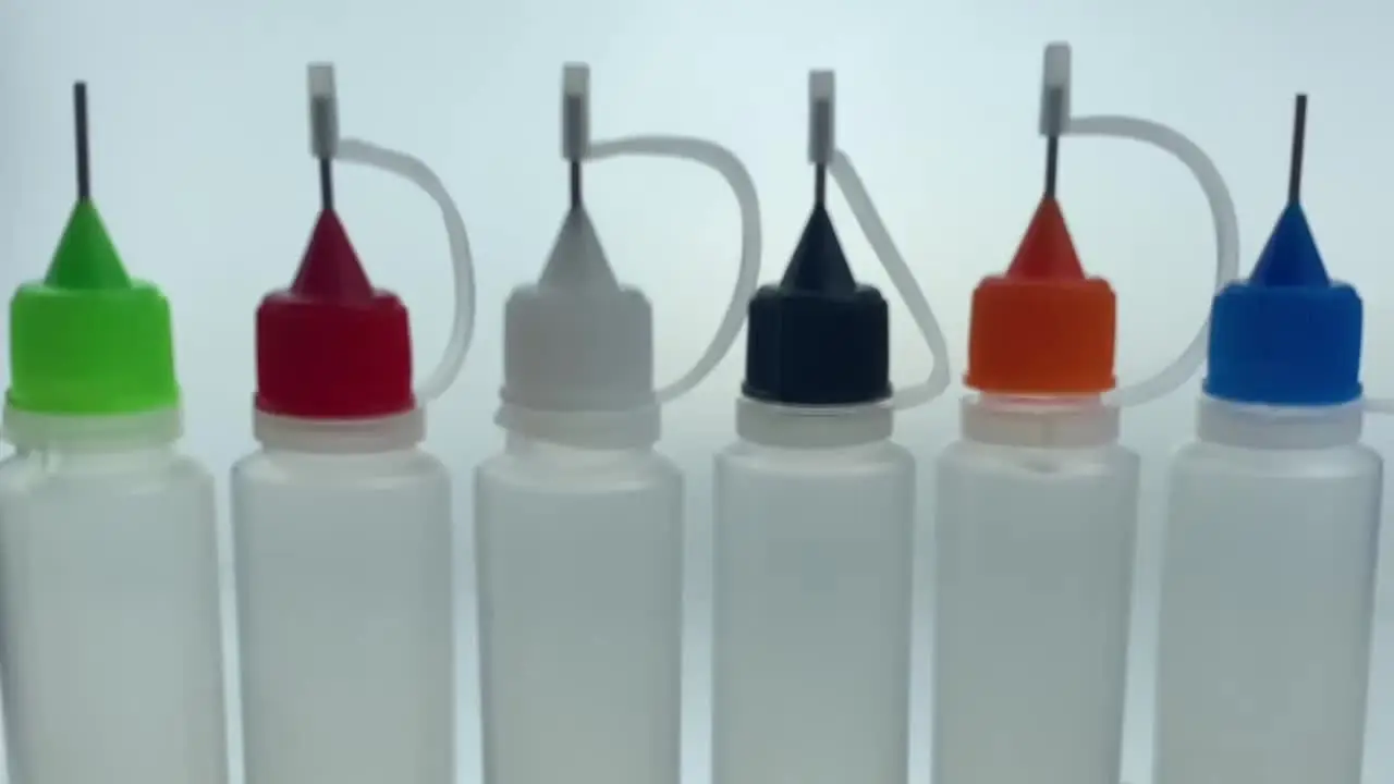 50 Piccole Bottiglie Vuote Con Contagocce Da Spremere, In - Foto 8