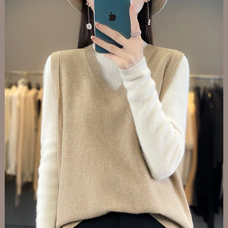 Spring and Autumn Women's V-neck Tank Top New Fashion Cashmere Knitted Versatile Pullover Tank Top Slim Fit