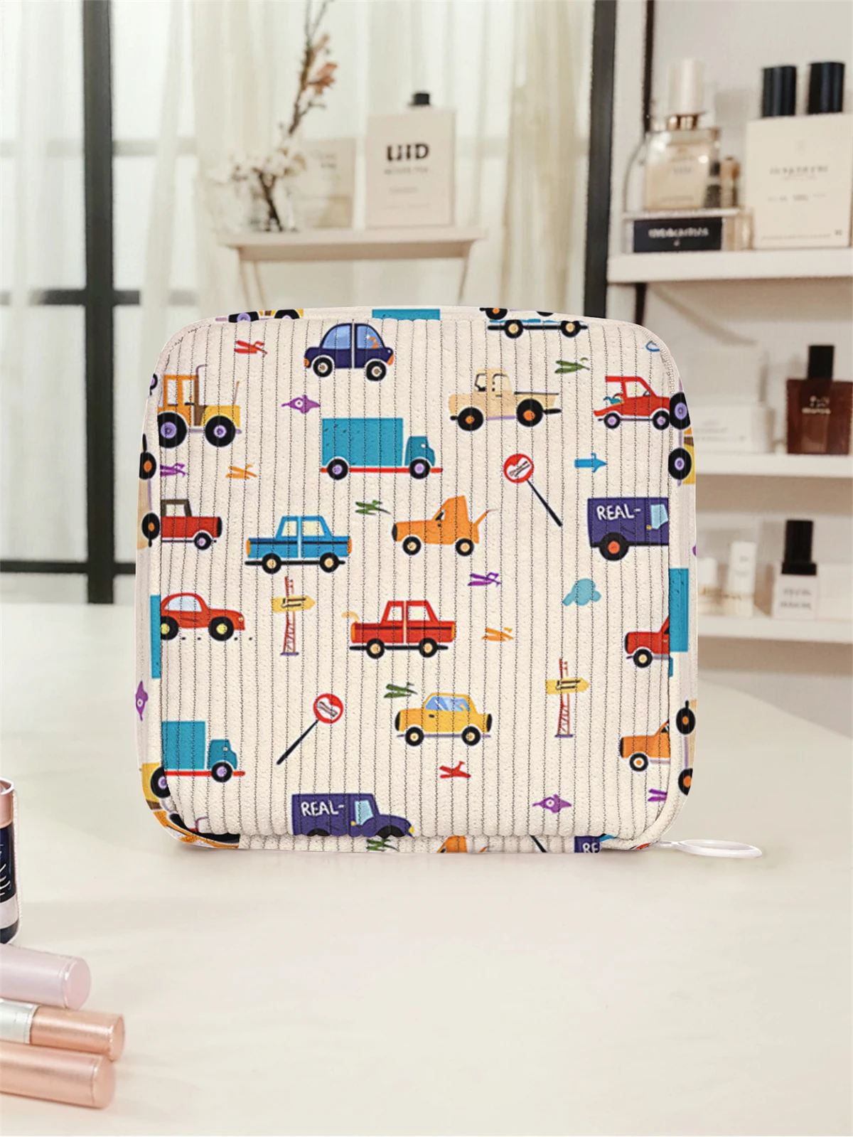 Cartoon car pattern printed sanitary napkin storage bag, women's lightweight tissue bag, sanitary tissue bag