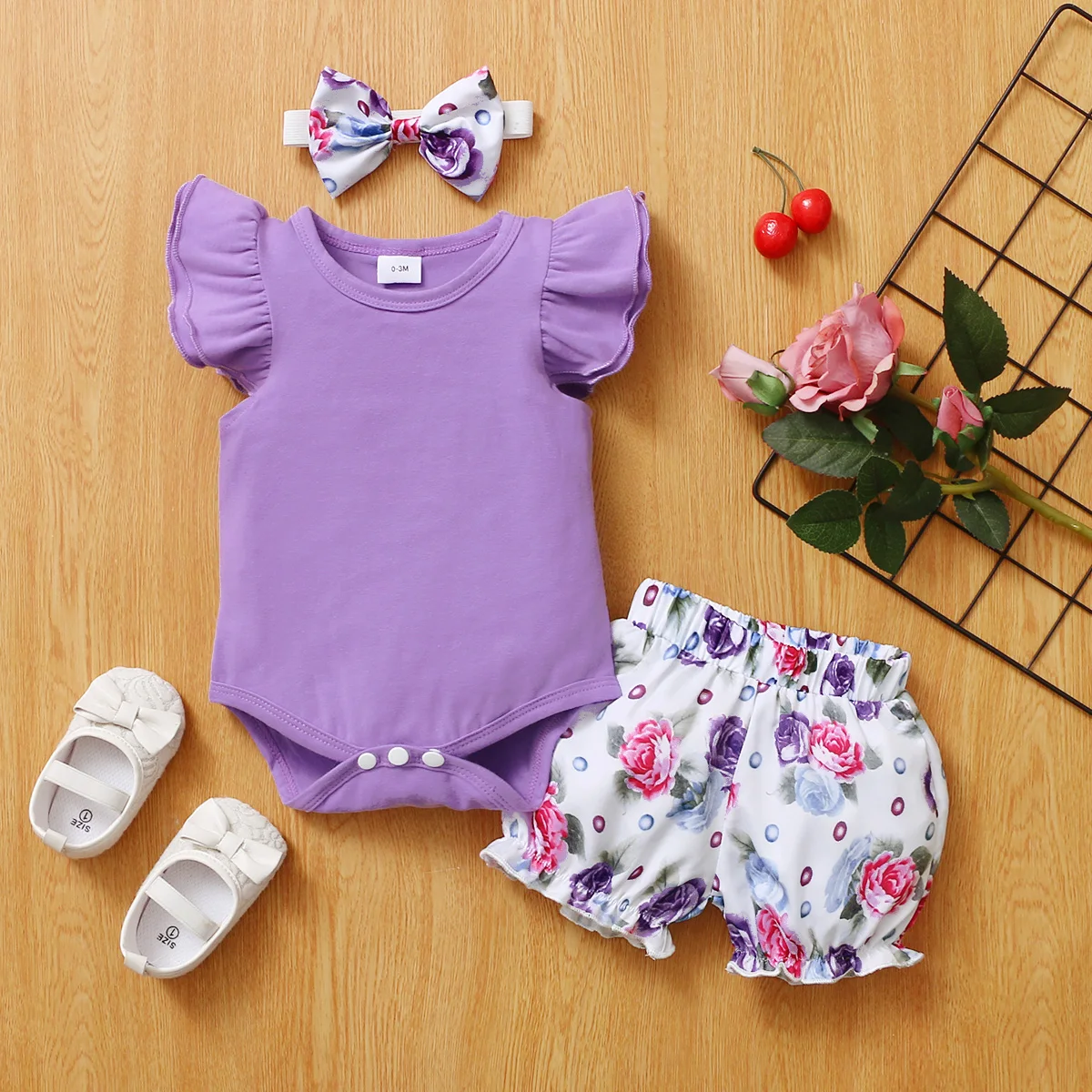 

PatPat 3pcs Baby Girl 95% Cotton Layered Ruffle Sleeve Romper with Floral Print Bloomers Shorts and Headband Set