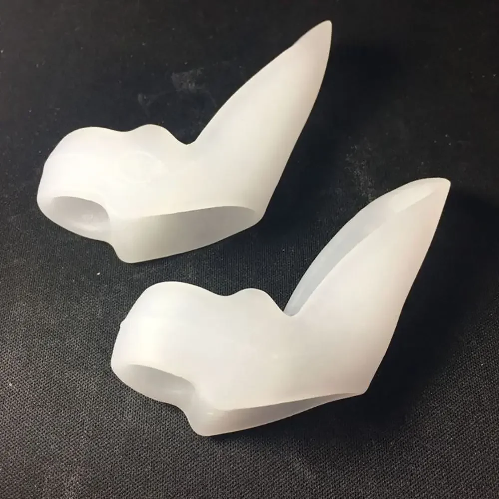Toe Separators Toe Spreader Toe Corrector Finger Toe Separator Toe Protectors 2Pcs Silicone Toe Separator Soft Bunion Corrector Hallux Valgus Correction Straightener Toe Protector Pedicure Tool Foot Care