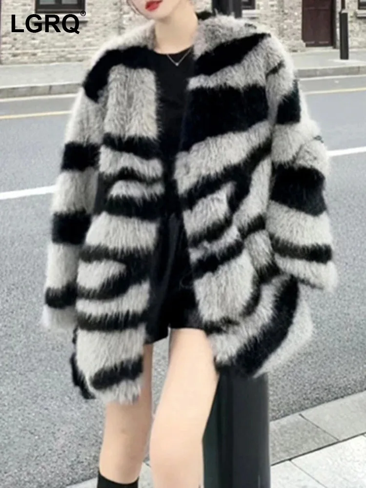 

LGRQ Imitation 2024 Trendy Zebra stripe Design Elegant Casual Fur Coat Women Thermal Fashion Winter Faux Fox Hair Jacket 19F3669