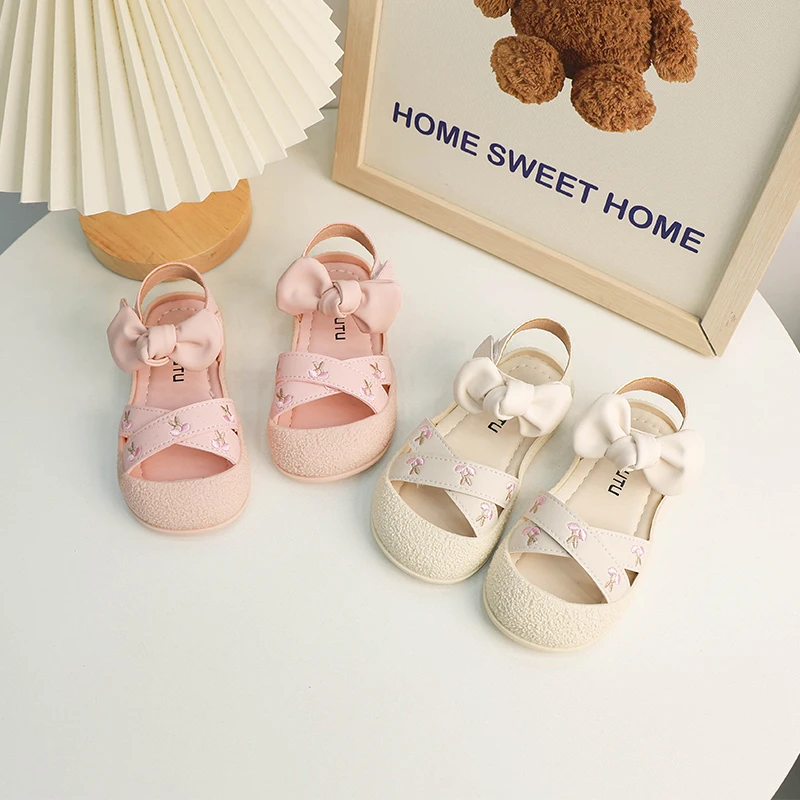 

New Fashion Girls Sandals Sweet Cute Kick Resistant Walking Shoe Summer Versatile Newborn Princess Sandal