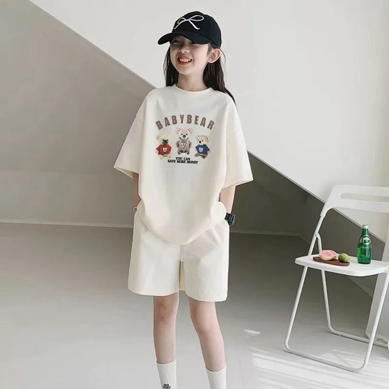 2026년 여름 아동복 여아 스포츠 트레이닝복 십대 곰돌이 레터 티셔츠 + 반바지 핫팬츠 4 5 7 8 9 10 11 12세