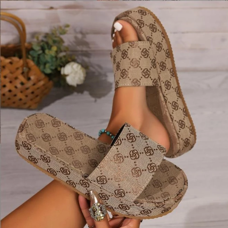 Women Wedges Slippers Summer New Fashion Sandals Fashion Outdoor High Heels Women Slippers Shallow Beach Slides