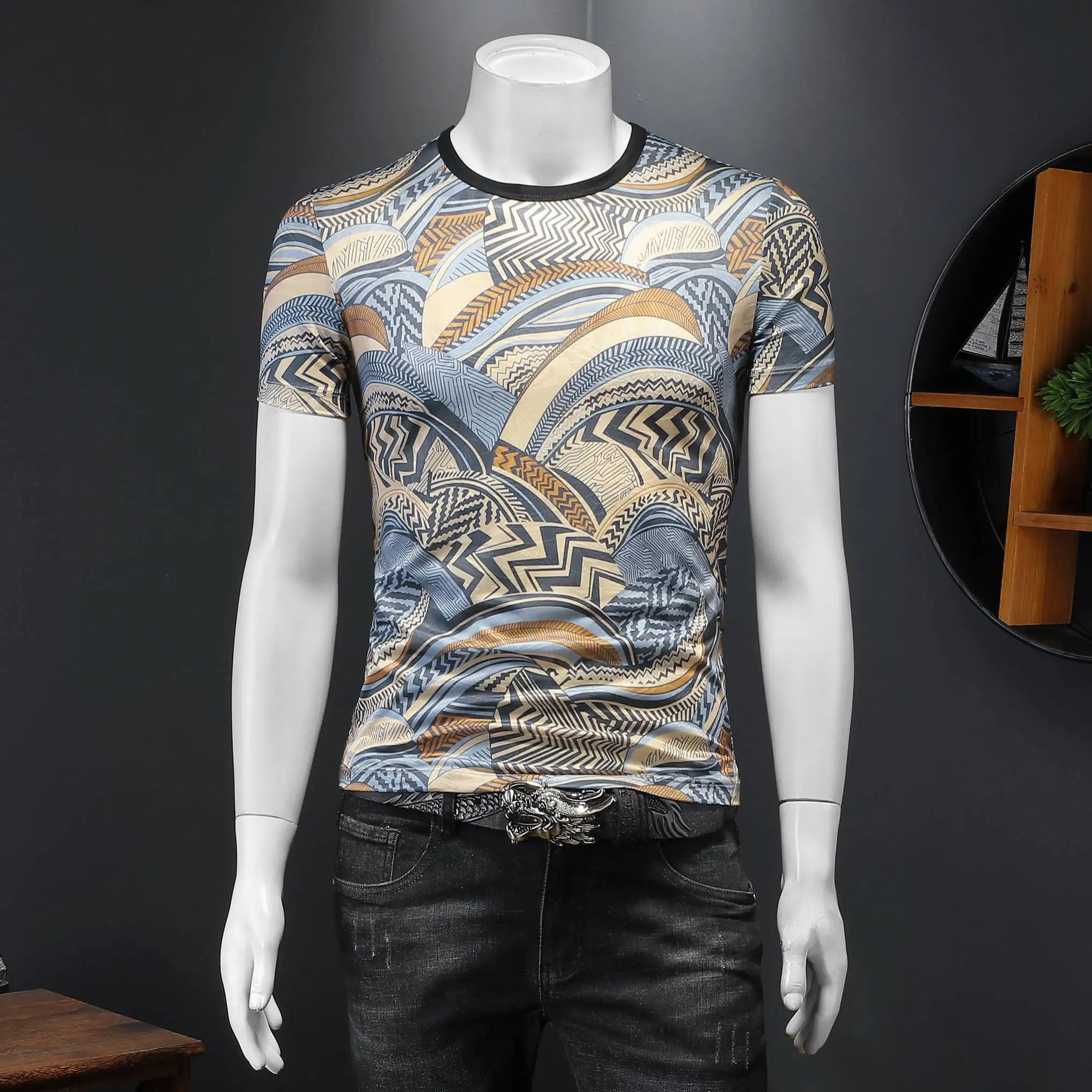 

of 2022 the new round collar short sleeve men T-shirt that ice screen printing spend half sleeve article number 616 P40