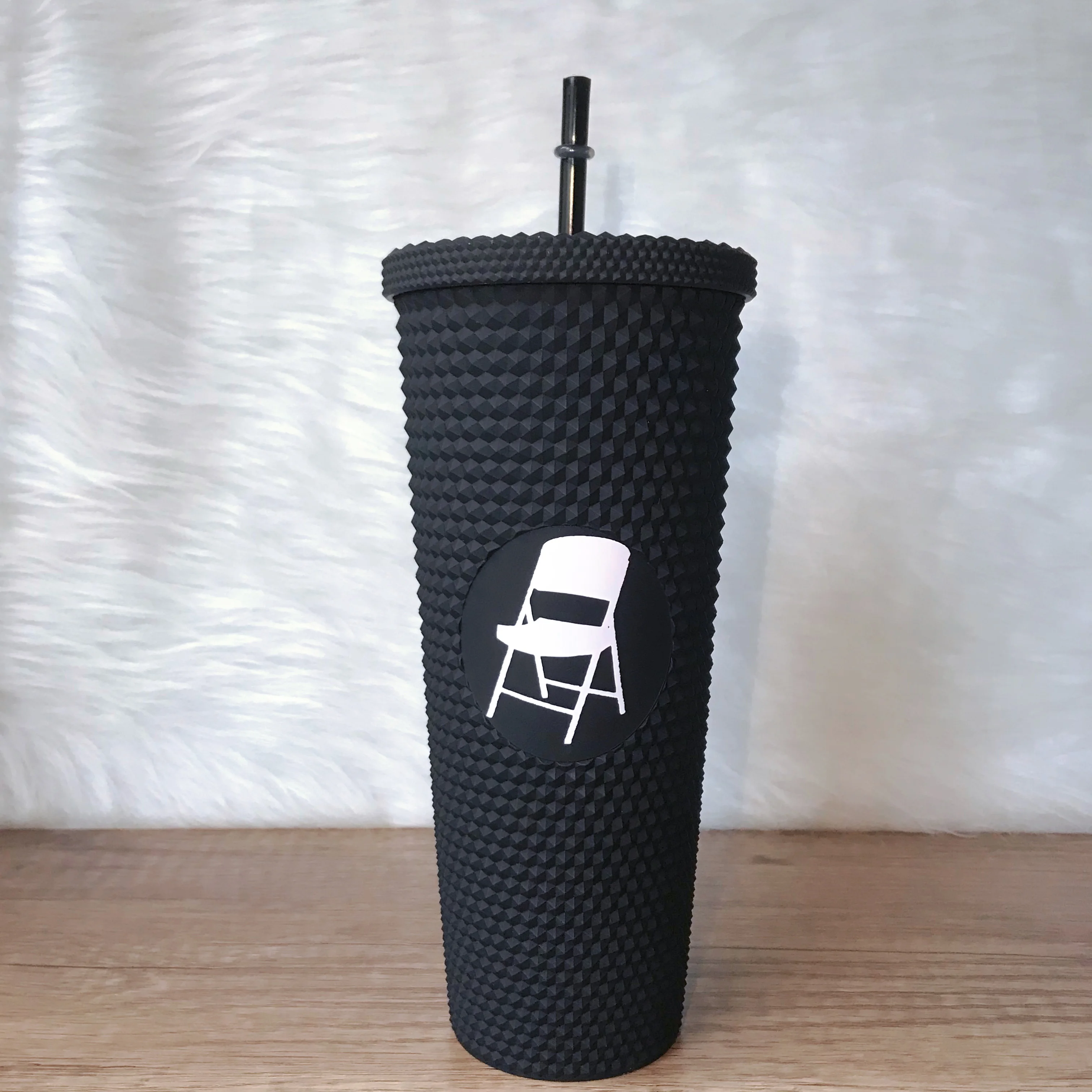 https://ae01.alicdn.com/kf/S3115baaff152440084e4a5e2cbc6bdaek/24oz-Folding-Chair-Tumbler-White-Swinging-Chair-Decal-Studded-Tumbler-with-Straw-Lid-Travel-Cup-Montgomery.jpg