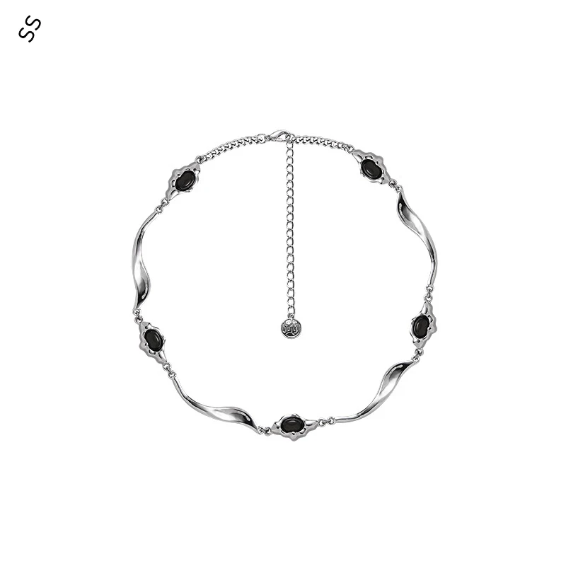 

Lava Texture Black Bead Sweater Chain Female Resin Retro Light Luxury High Sense Necklace Fashion Garment Accessories