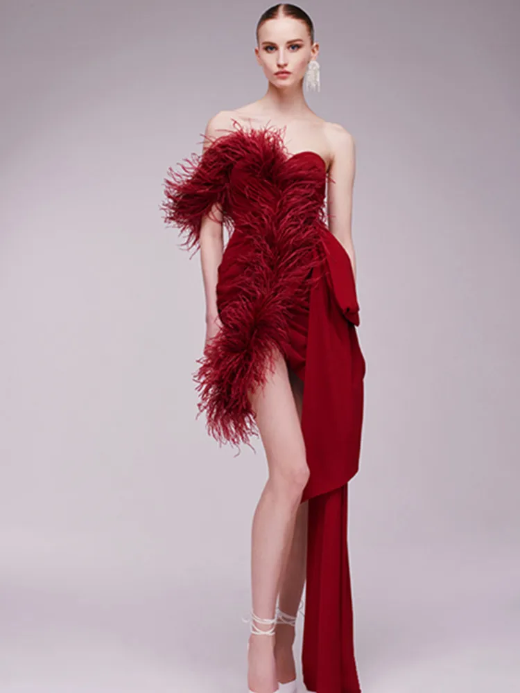 

Women Luxury Sexy One Shoulder Draped Red Feather Mini Bodycon Gowns Dress 2023 Elegant Evening Party Club Dress