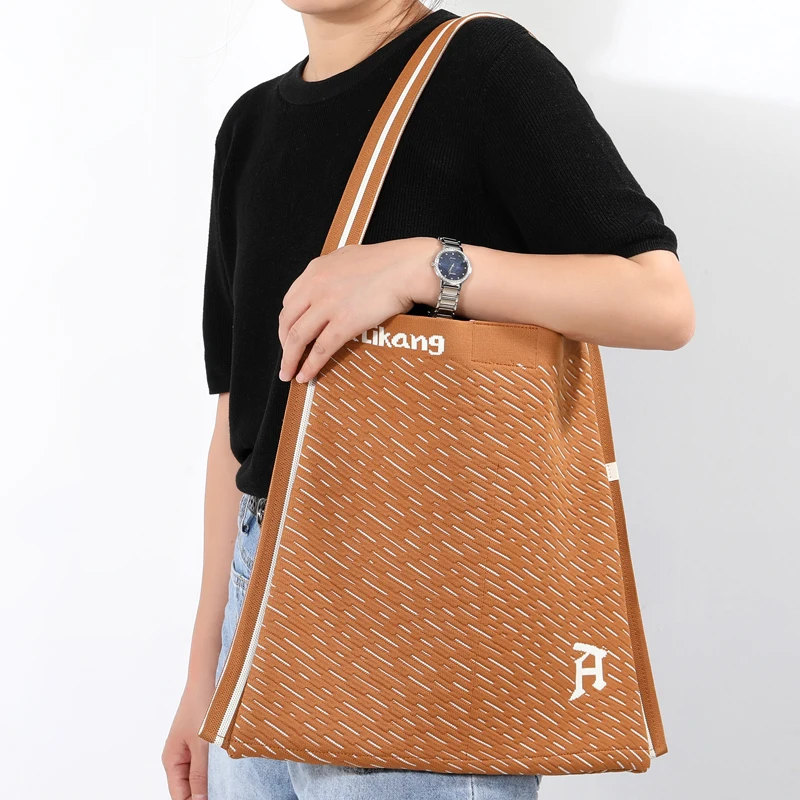 

Italian design fashion vintage knitting shopping holiday travel large capacity women's handbag free free shipping