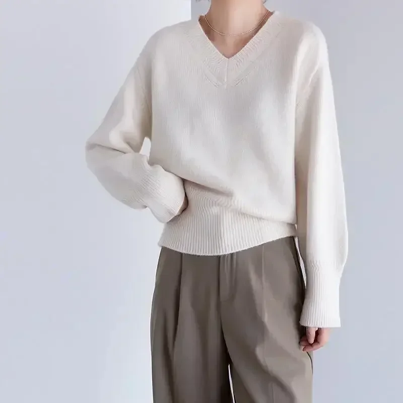 FA679 2024 New Women's V-neck Sweater Lazy Style Retro Premium Knitted Sweater Top 3